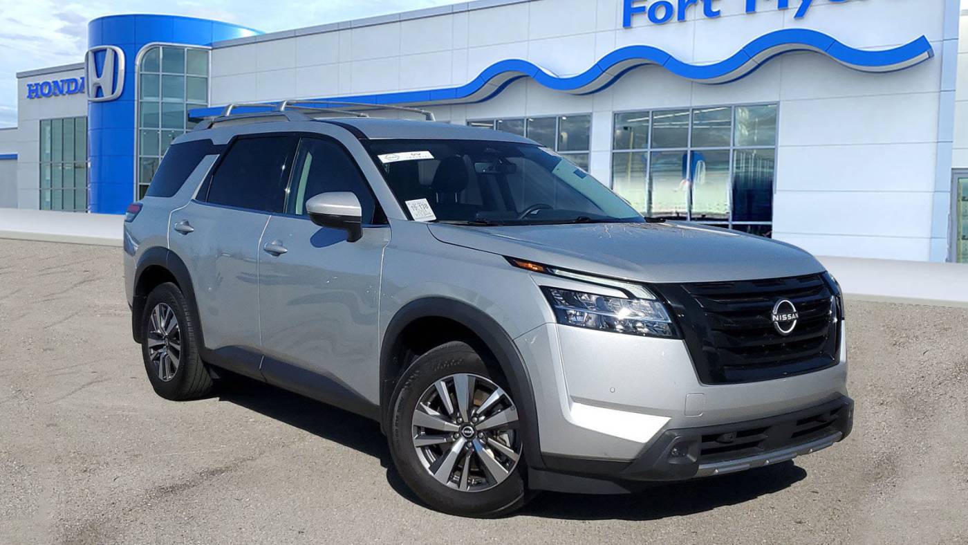 2023 Nissan Pathfinder SL — SUV — 13,644 mi — Fort Myers, FL