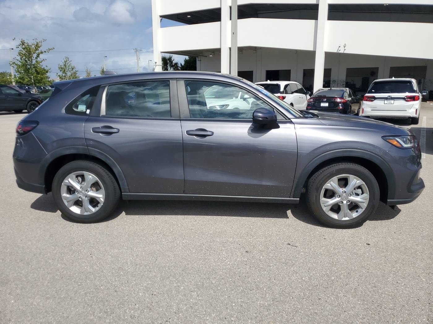 Thumbnail 3
