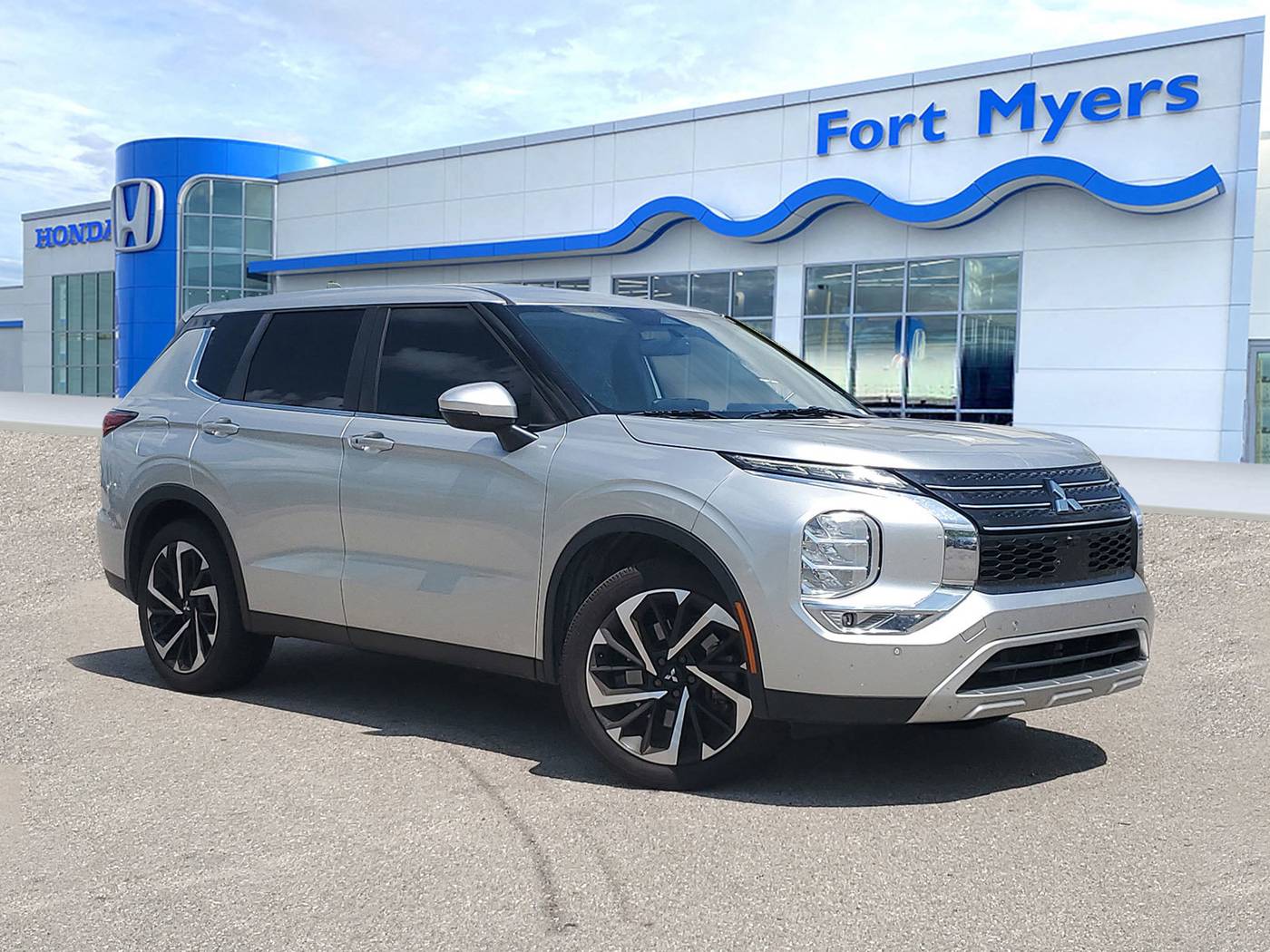 2022 Mitsubishi Outlander SE — SUV — 63,769 mi — Fort Myers, FL