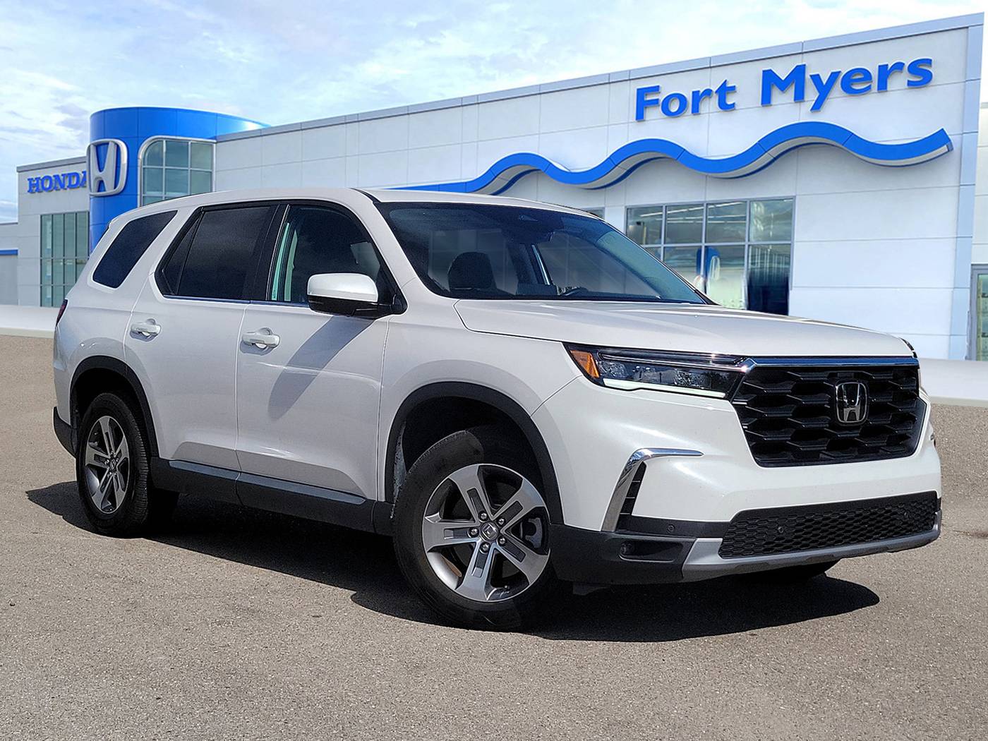 2024 Honda Pilot EX-L 8 Passenger — SUV — 14,788 mi — Fort Myers, FL
