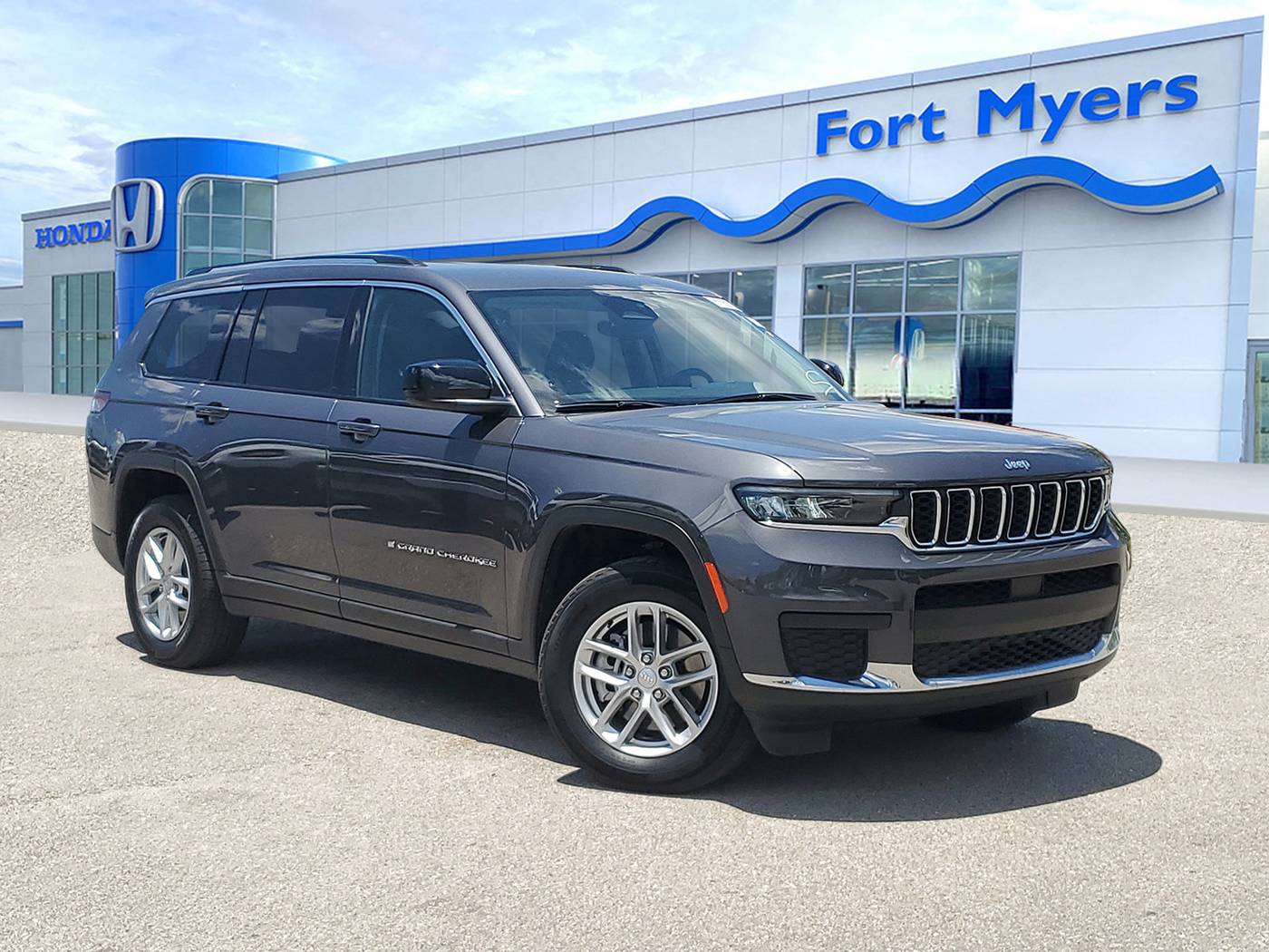 2023 Jeep Grand Cherokee Laredo — SUV — 32,854 mi — Fort Myers, FL