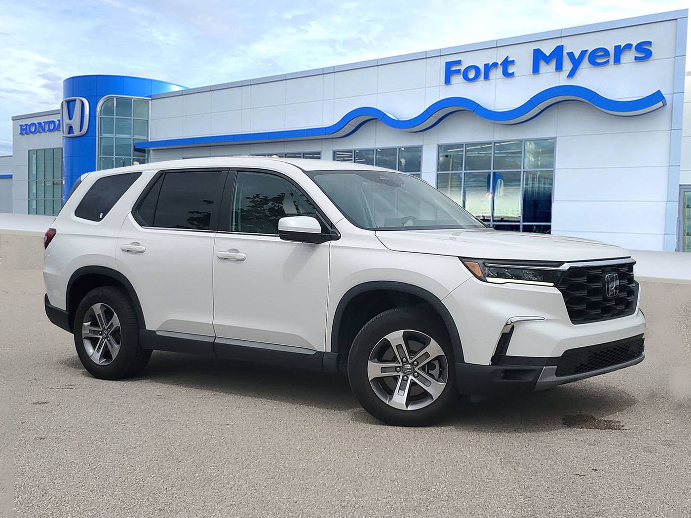 2023 Honda Pilot EX-L 8 Passenger — SUV — 18,322 mi — Fort Myers, FL