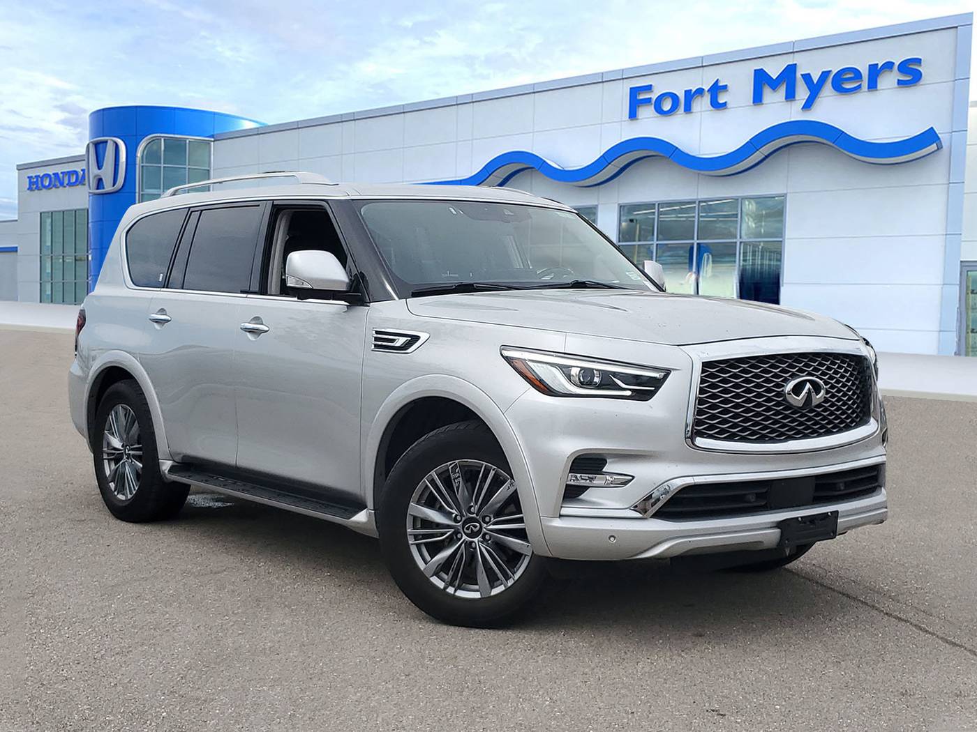 2023 INFINITI QX80 LUXE — SUV — 52,980 mi — Fort Myers, FL