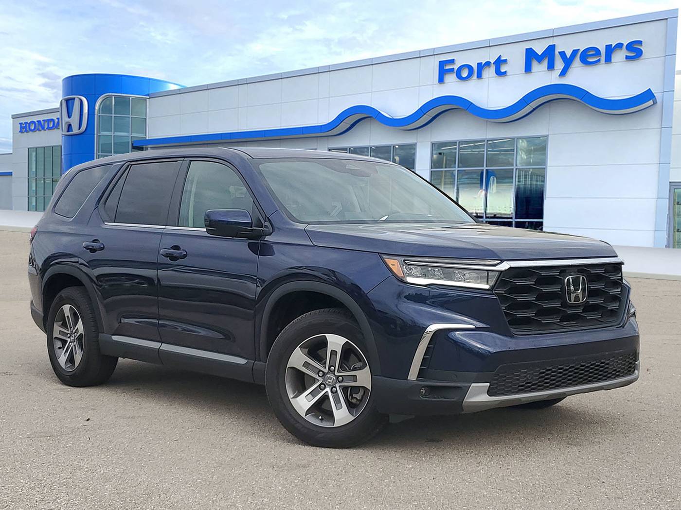 2024 Honda Pilot EX-L 8 Passenger — SUV — 1,247 mi — Fort Myers, FL