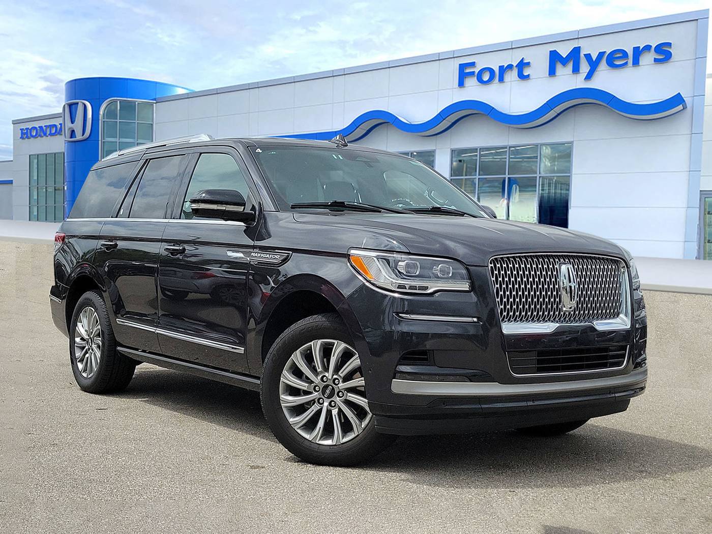 2023 Lincoln Navigator Standard — SUV — 46,893 mi — Fort Myers, FL