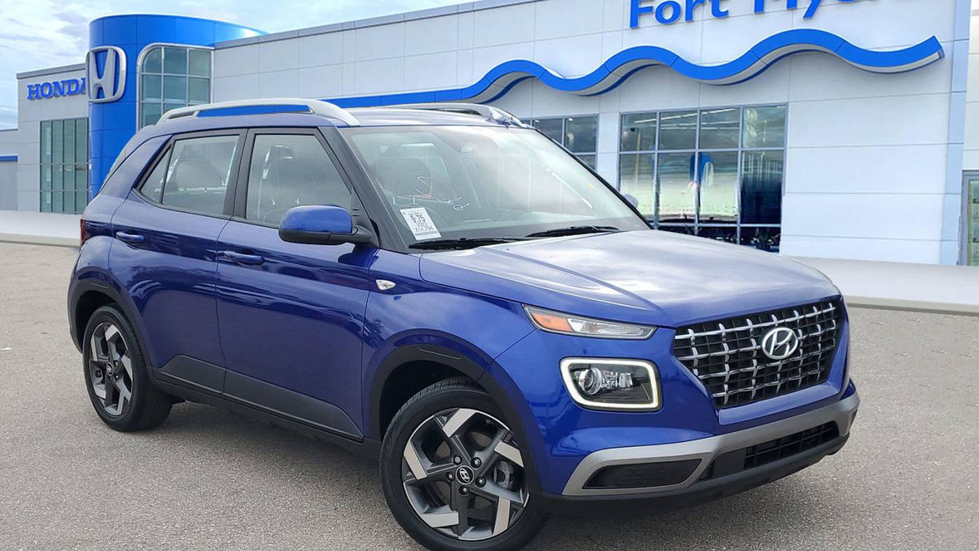 2023 Hyundai Venue Limited — SUV — 14,704 mi — Fort Myers, FL
