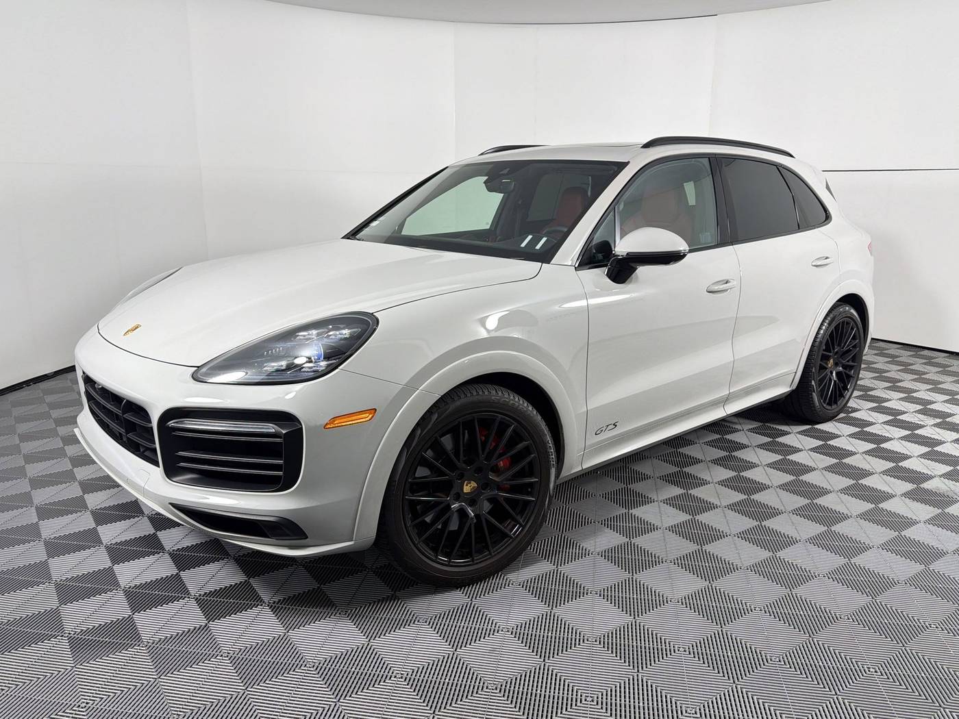 2023 Porsche Cayenne GTS