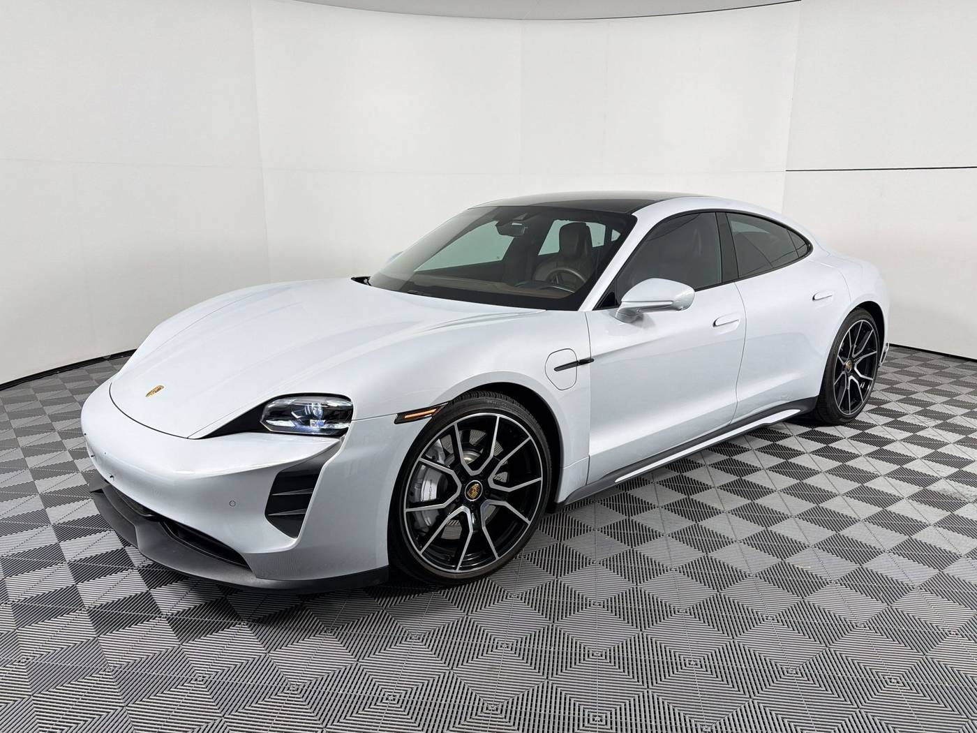 2024 Porsche Taycan 4S