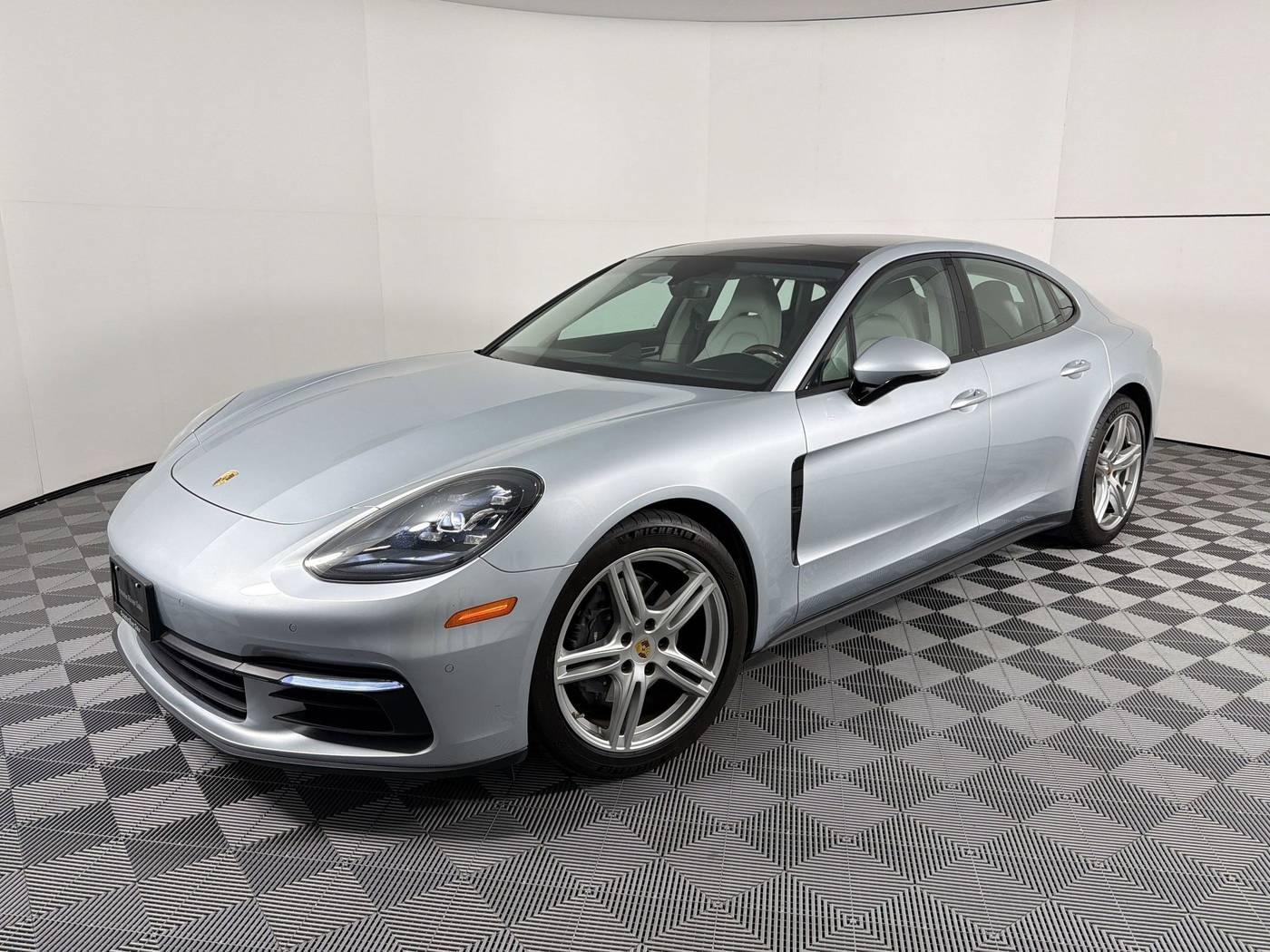 2018 Porsche Panamera Panamera — Sedan — 33,064 mi — Houston, TX