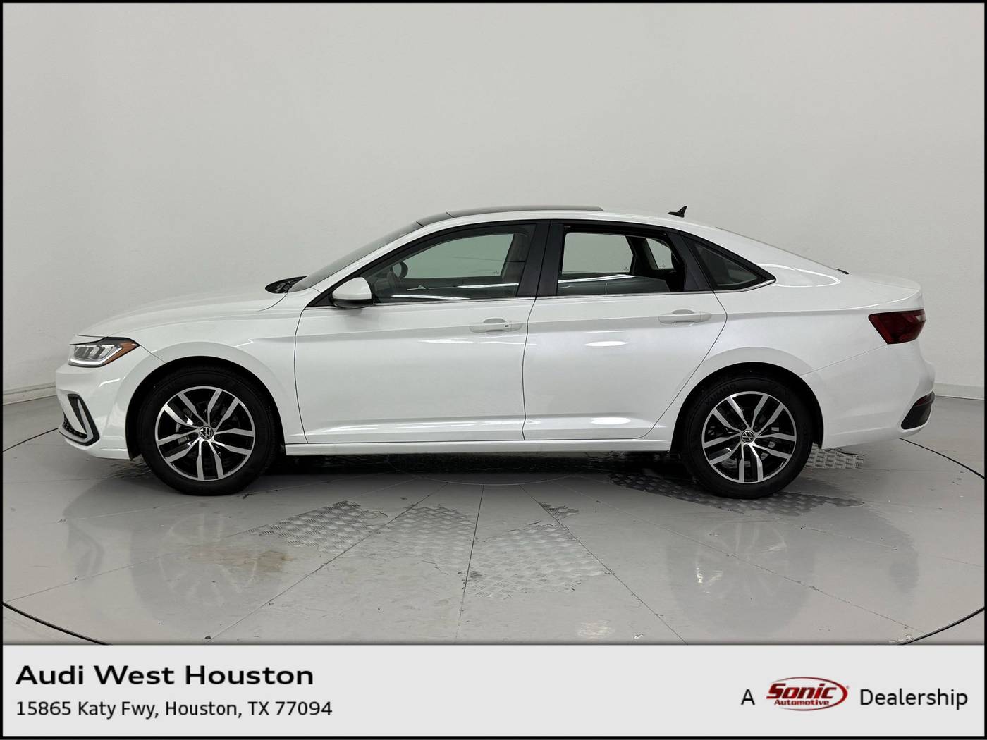 2025 Volkswagen Jetta SE — Sedan — 12,039 mi — Houston, TX