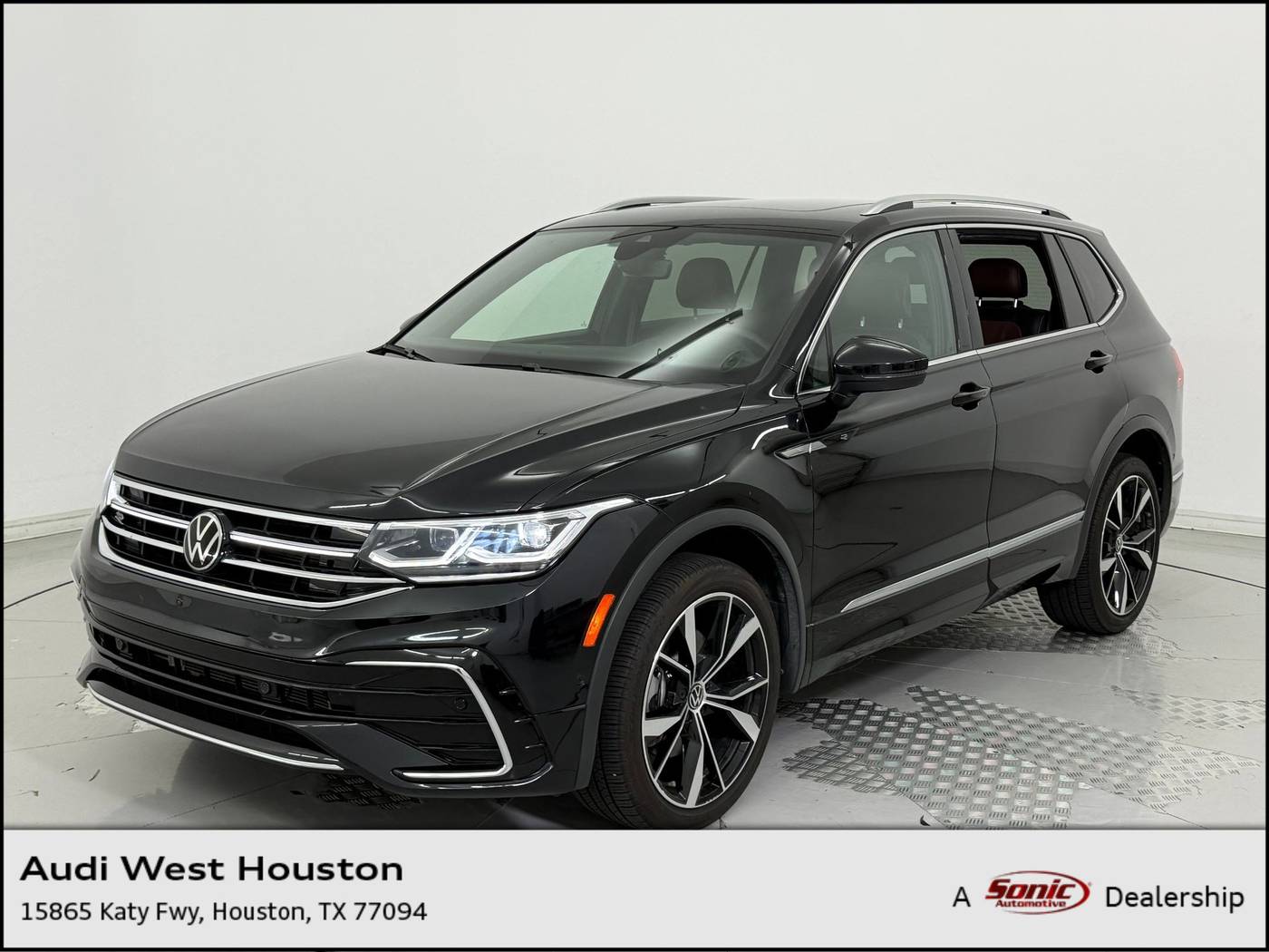 2024 Volkswagen Tiguan SEL R-Line — SUV — 15,071 mi — Houston, TX