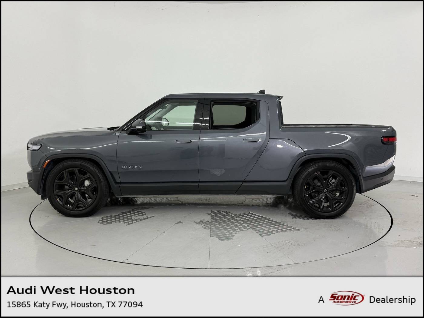 2025 Rivian R1T Adventure — Pickup Truck — 3,540 mi — Houston, TX