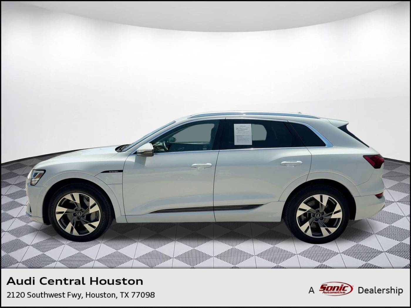 2022 Audi e-tron Premium — SUV — 33,460 mi — Houston, TX