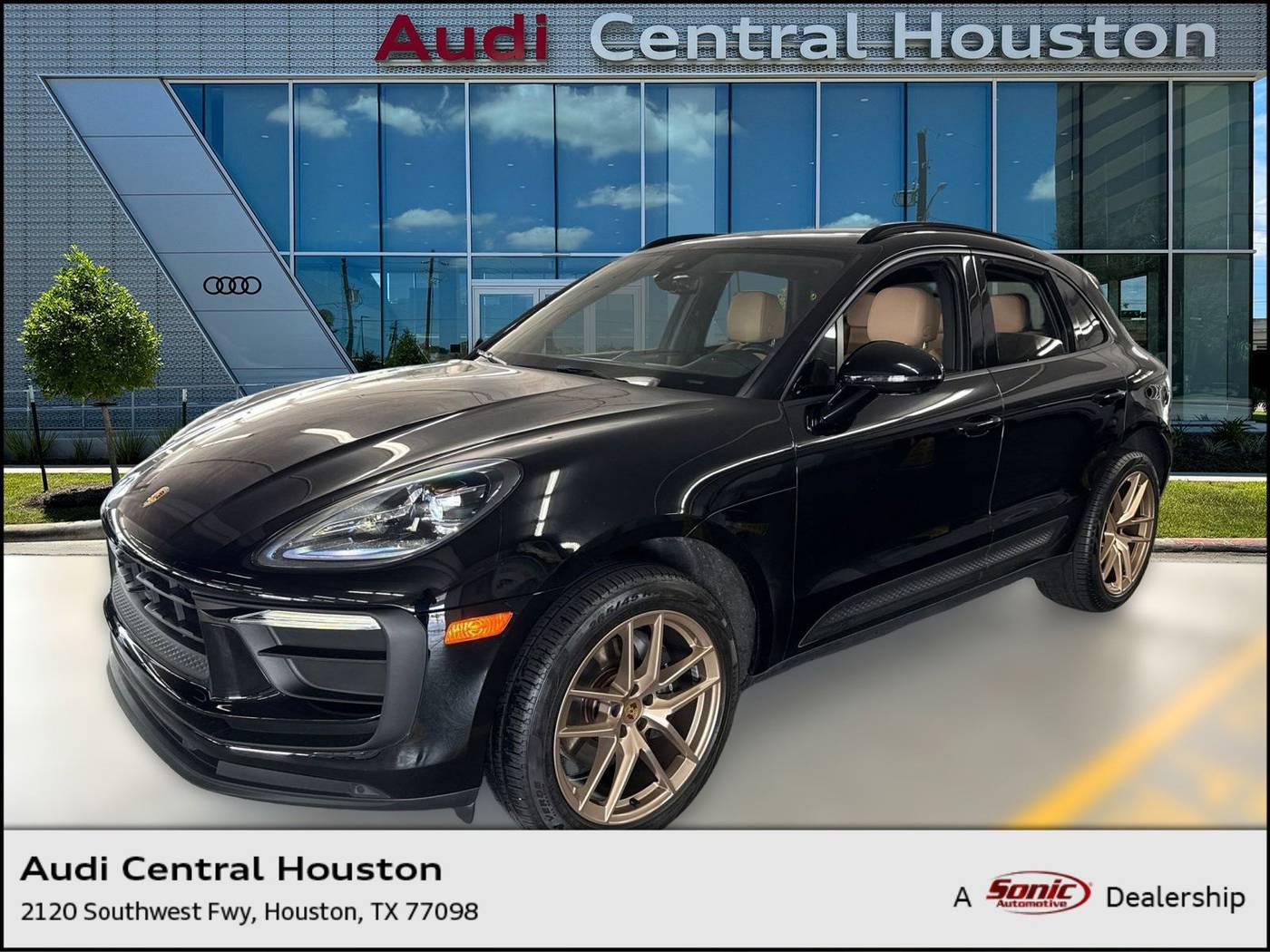 2024 Porsche Macan Standard — SUV — 19,336 mi — Houston, TX