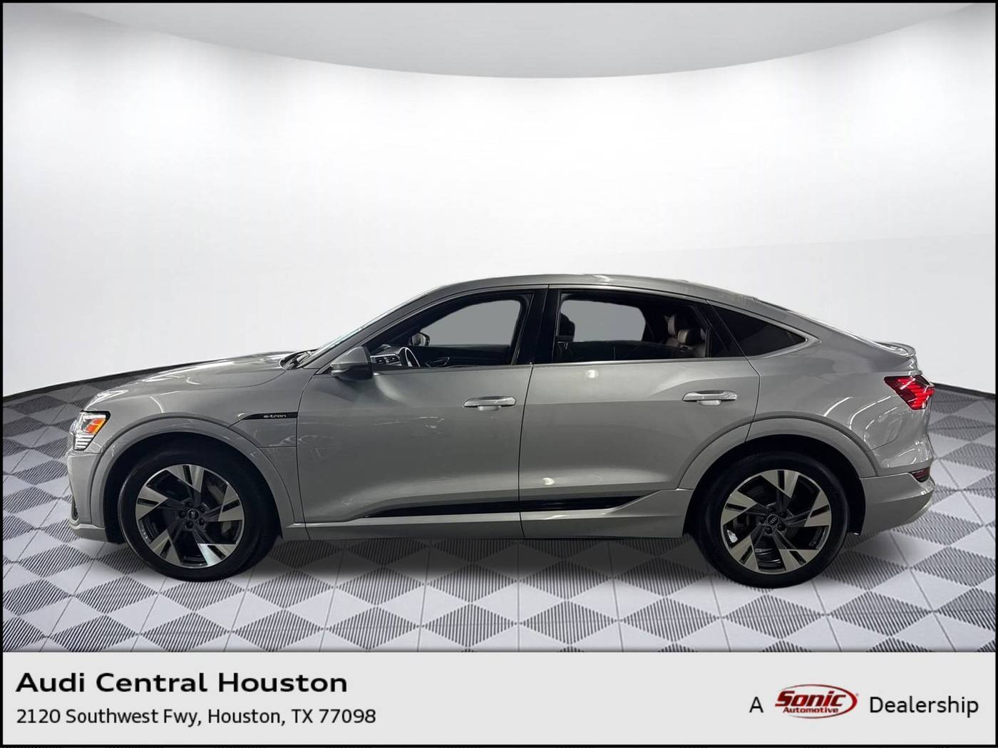 2022 Audi e-tron S line Premium — SUV — 19,669 mi — Houston, TX