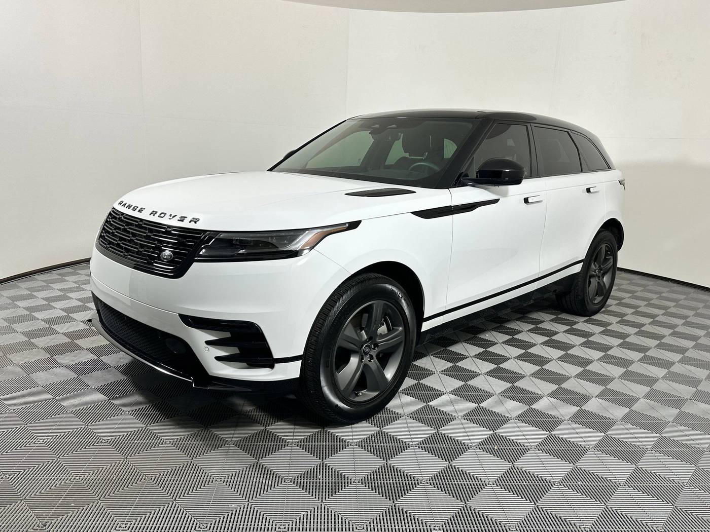 2024 Land Rover Range Rover Velar Dynamic SE — SUV — 8,538 mi — Houston, TX