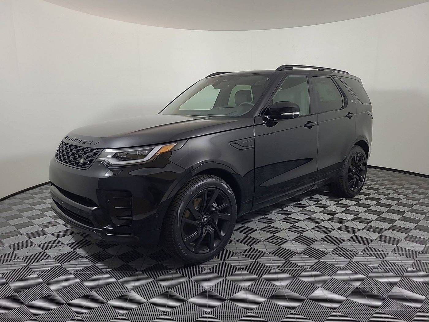 2024 Land Rover Discovery Dynamic SE — SUV — 3,092 mi — Houston, TX