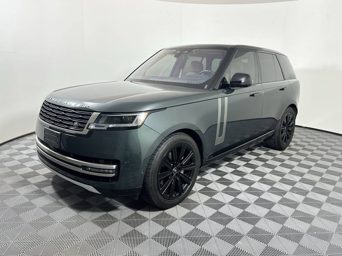 2023 Land Rover Range Rover SE — SUV — 27,710 mi — Houston, TX