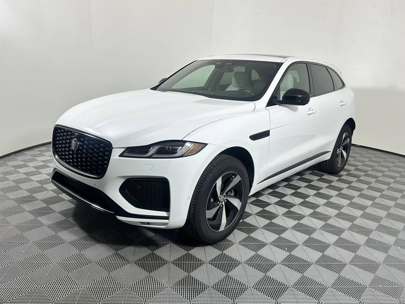 2026 Jaguar F-PACE R-Dynamic S — SUV — 8 mi — Houston, TX