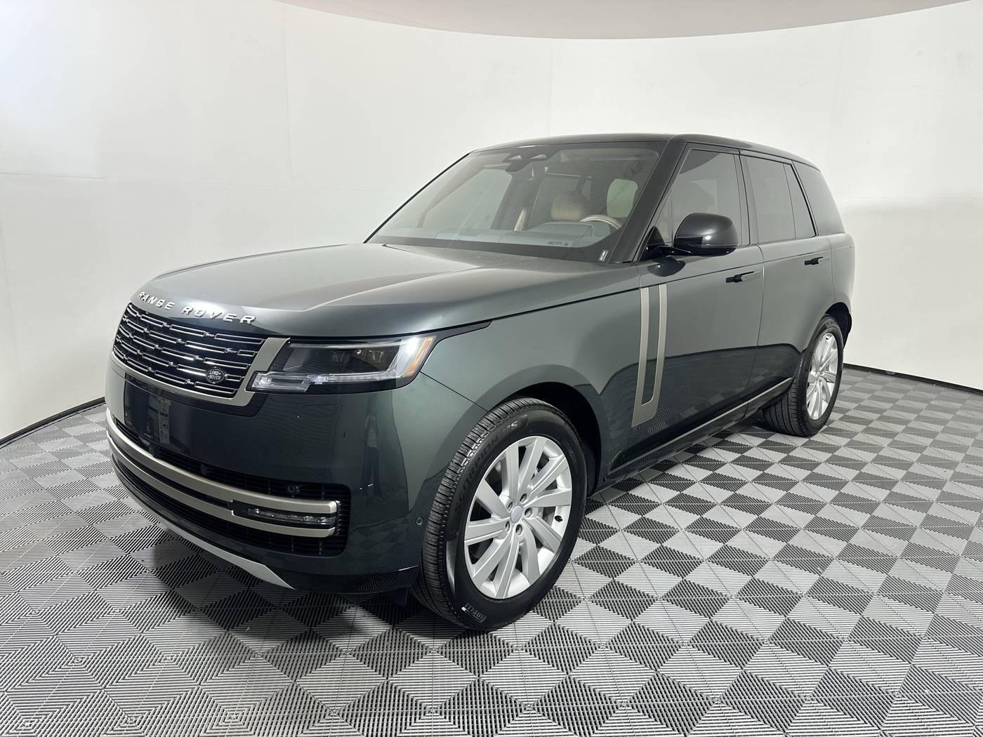 2025 Land Rover Range Rover SE — SUV — 4,443 mi — Houston, TX