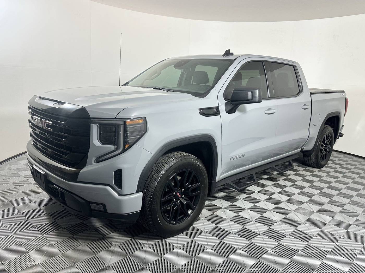 2024 GMC Sierra 1500 Elevation — Pickup Truck — 13,377 mi — Houston, TX