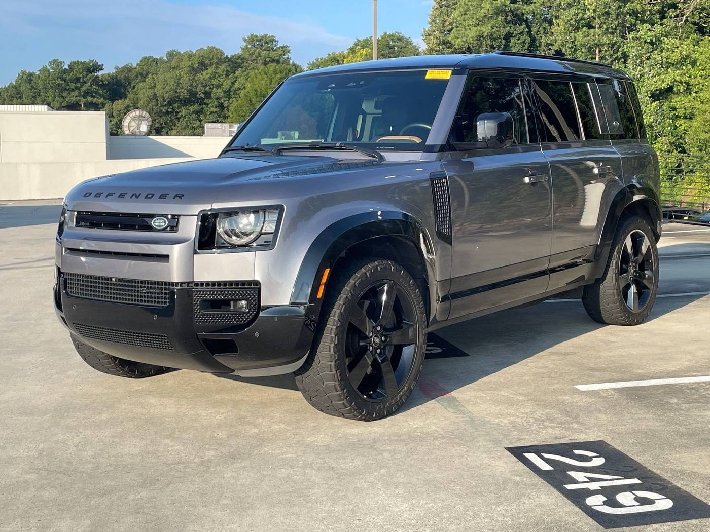 2023 Land Rover Defender X-Dynamic SE — SUV — 23,444 mi — Houston, TX