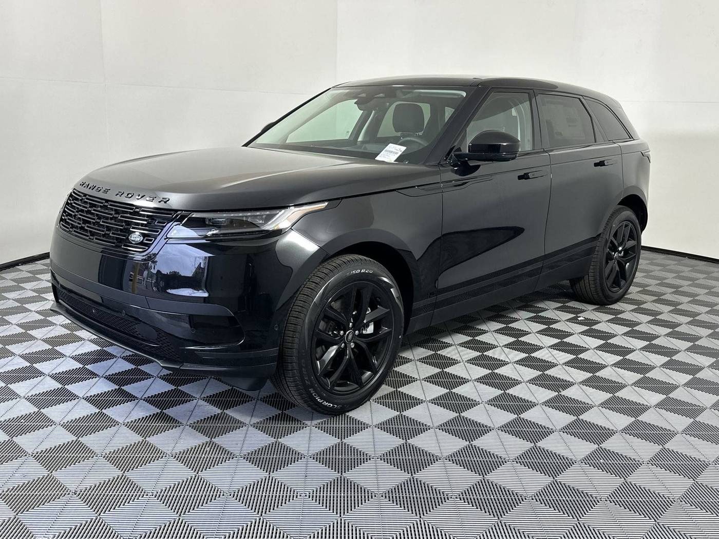 2025 Land Rover Range Rover Velar S — SUV — 5,852 mi — Houston, TX