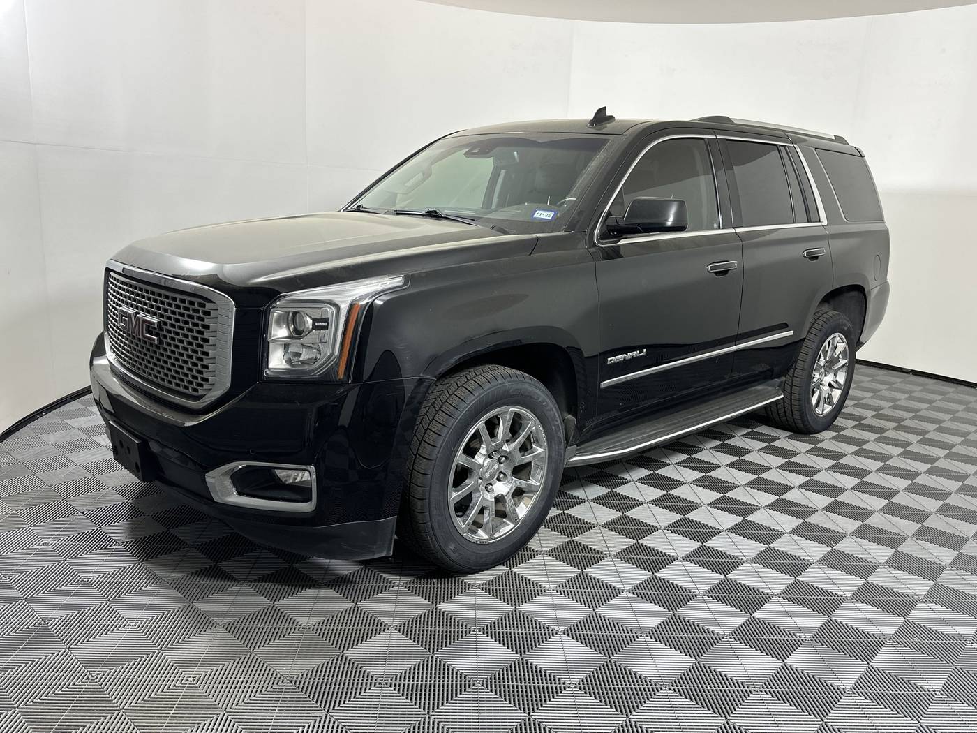 2017 GMC Yukon Denali — SUV — 136,285 mi — Houston, TX