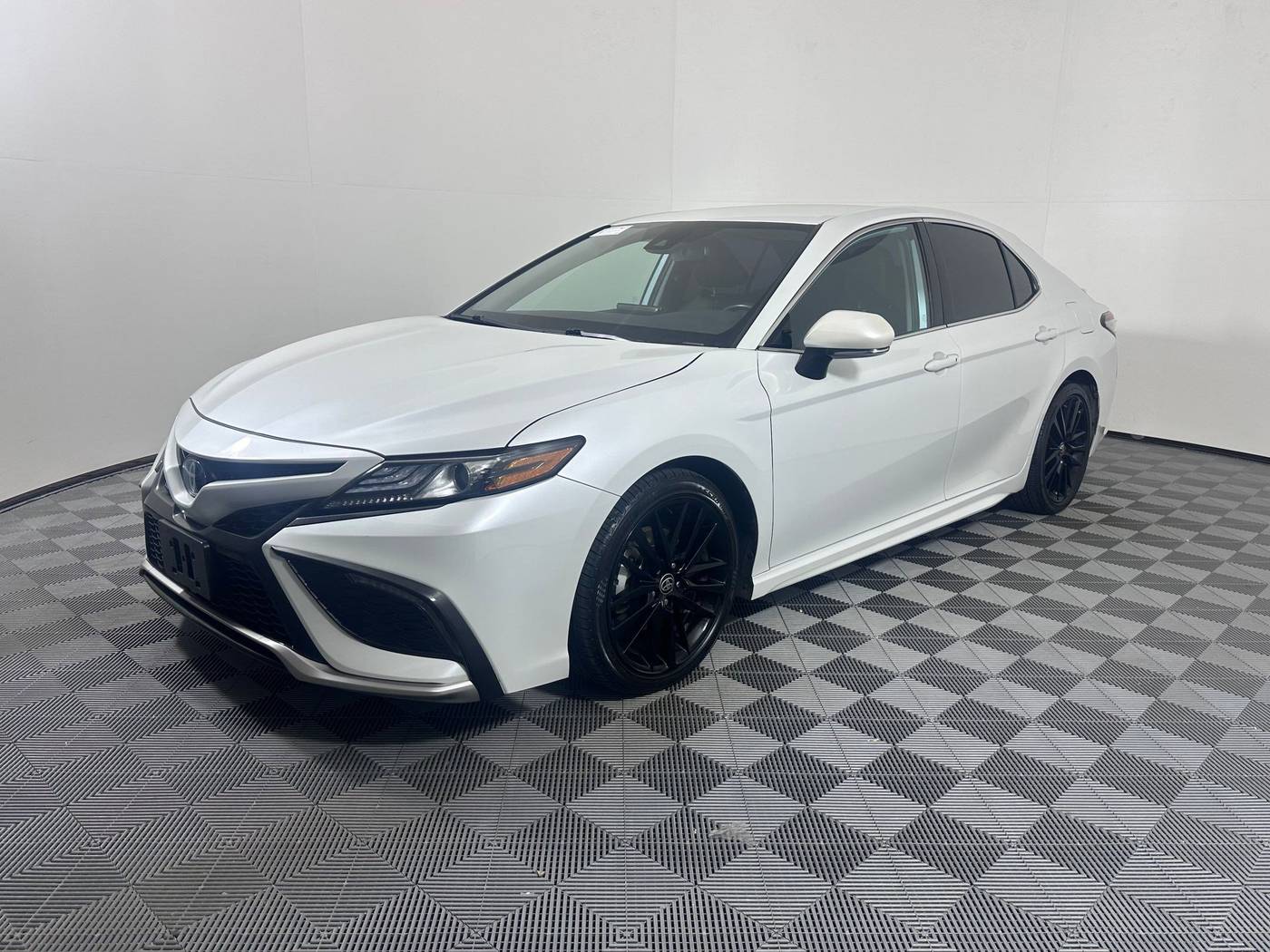2022 Toyota Camry Hybrid XSE — Sedan — 49,561 mi — Houston, TX