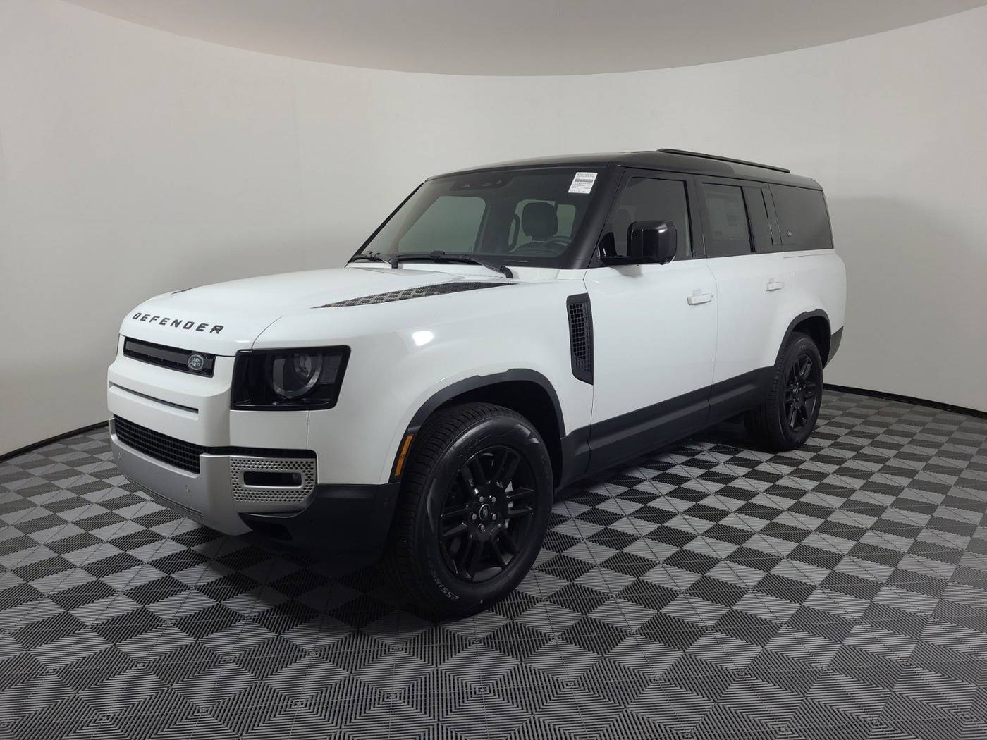 2024 Land Rover Defender S — SUV — 5,592 mi — Houston, TX