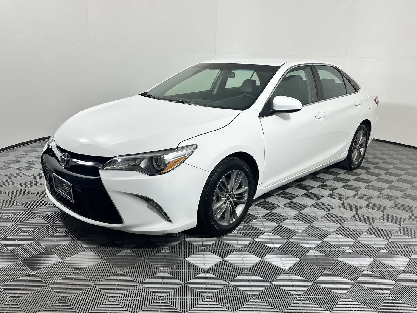 2016 Toyota Camry XLE — Sedan — 148,413 mi — Houston, TX