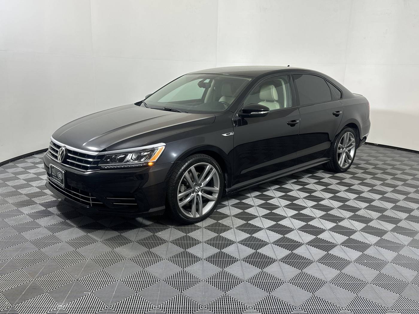 2018 Volkswagen Passat 2.0T S — Sedan — 80,440 mi — Houston, TX