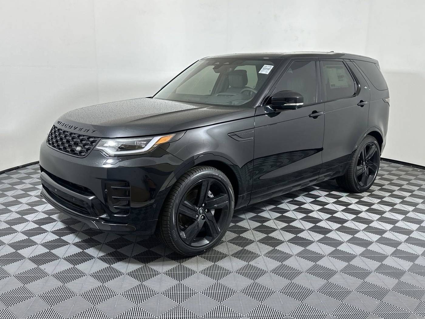 2024 Land Rover Discovery Dynamic SE — SUV — 3,590 mi — Houston, TX