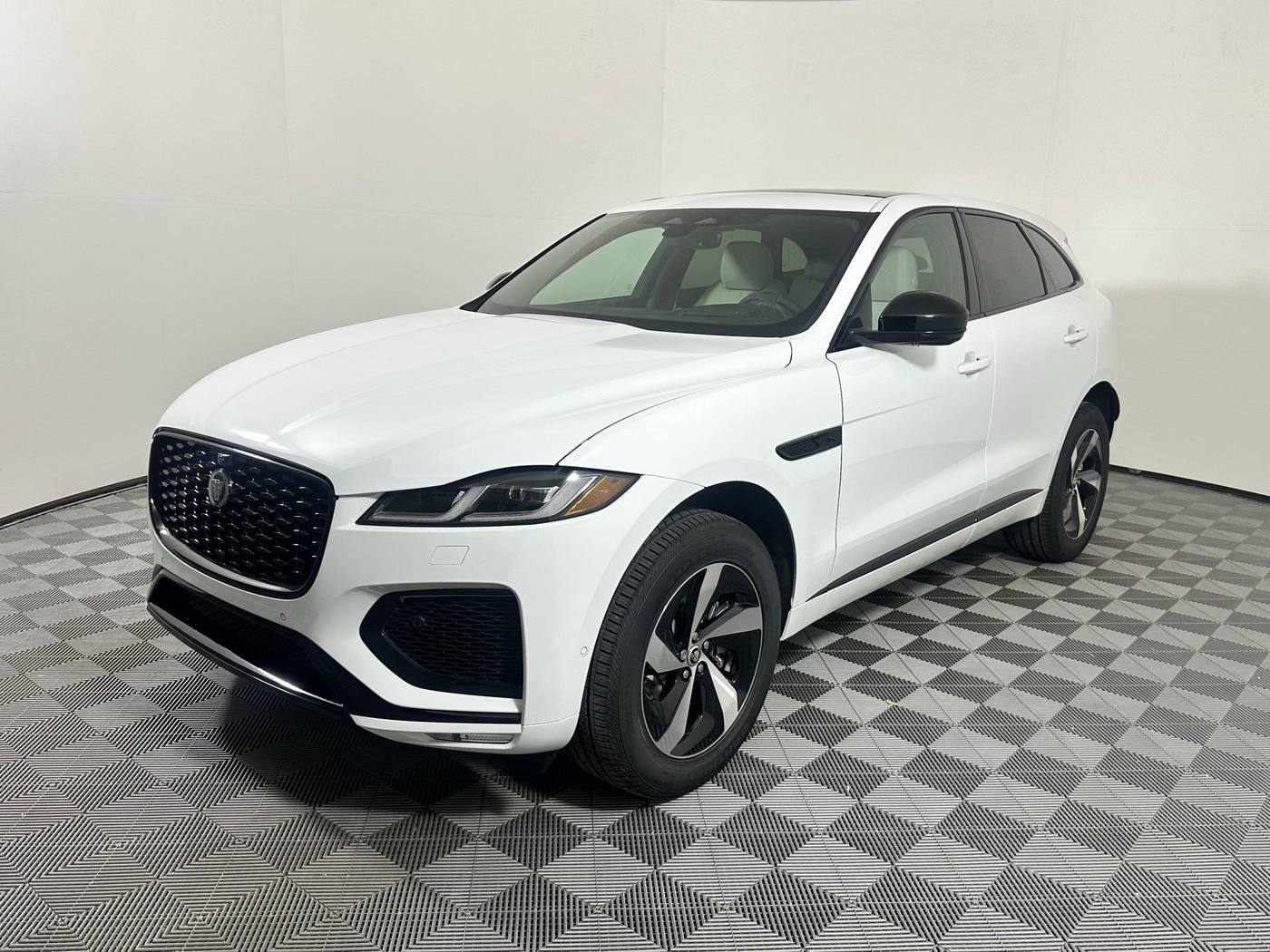 2026 Jaguar F-PACE R-Dynamic S — SUV — 8 mi — Houston, TX