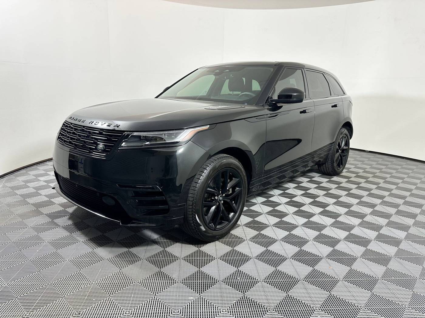 2024 Land Rover Range Rover Velar Dynamic SE — SUV — 30,144 mi — Houston, TX