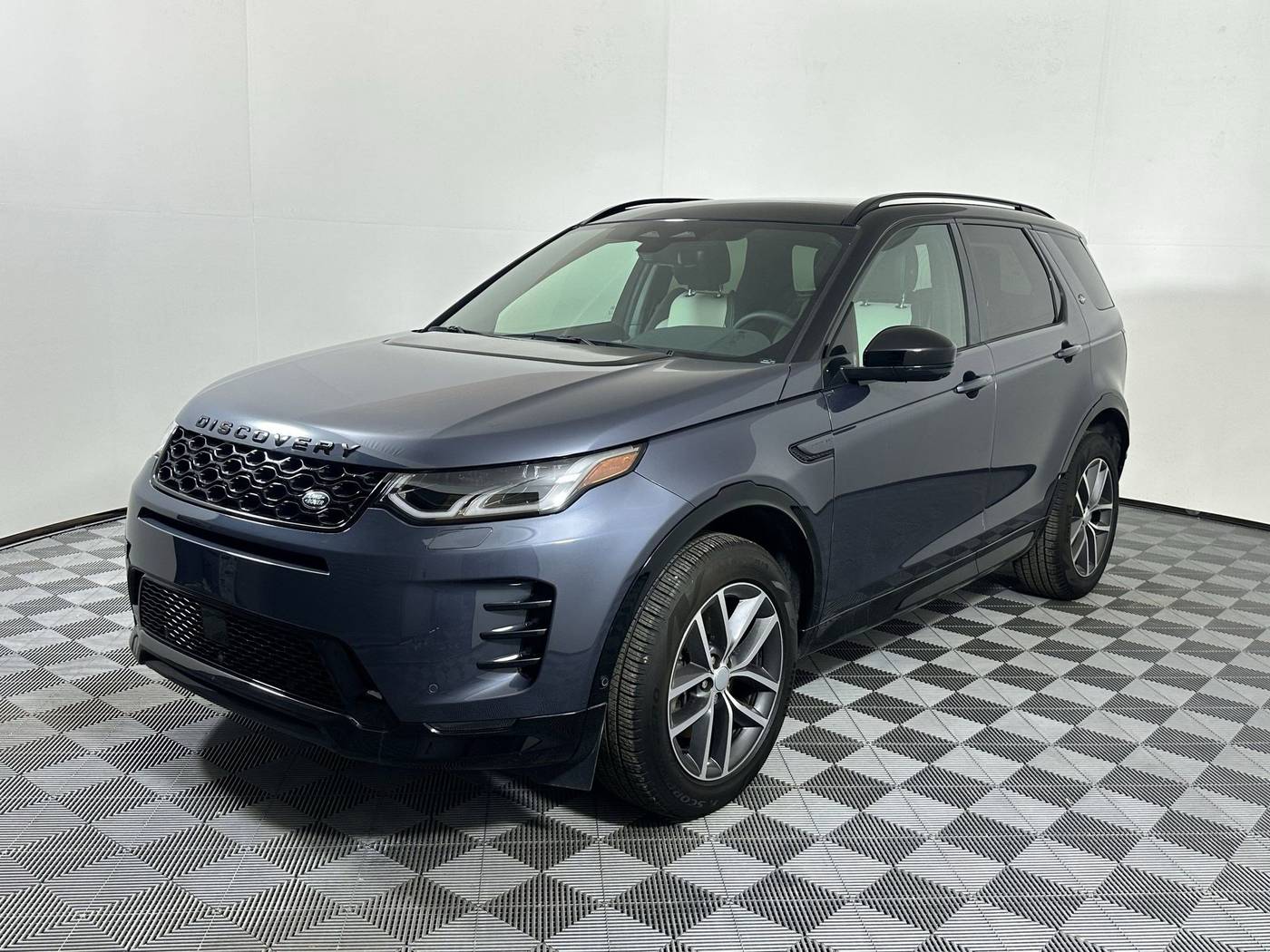 2024 Land Rover Discovery Sport Dynamic SE — SUV — 4,832 mi — Houston, TX