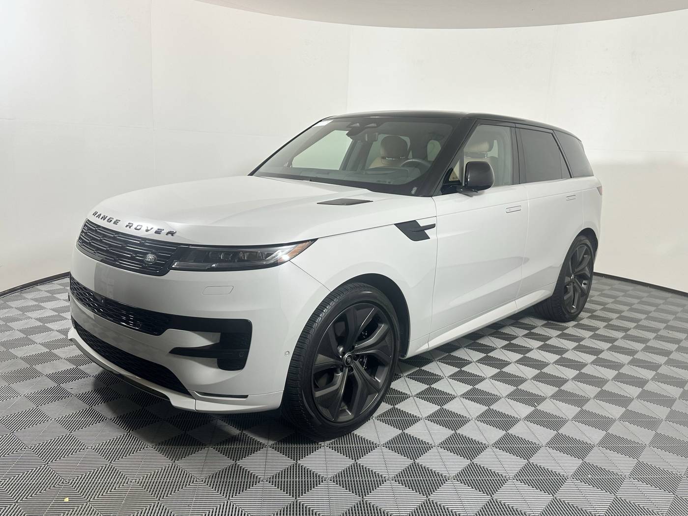 2024 Land Rover Range Rover Sport SE Dynamic — SUV — 7,815 mi — Houston, TX