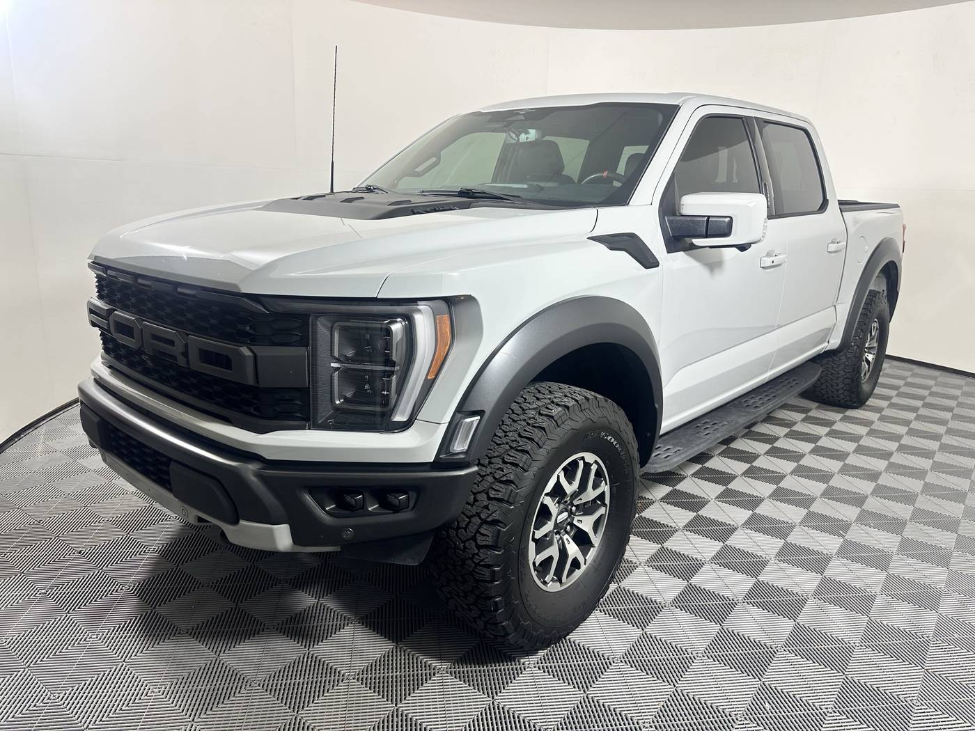 2023 Ford F-150 Raptor — Pickup Truck — 21,155 mi — Houston, TX