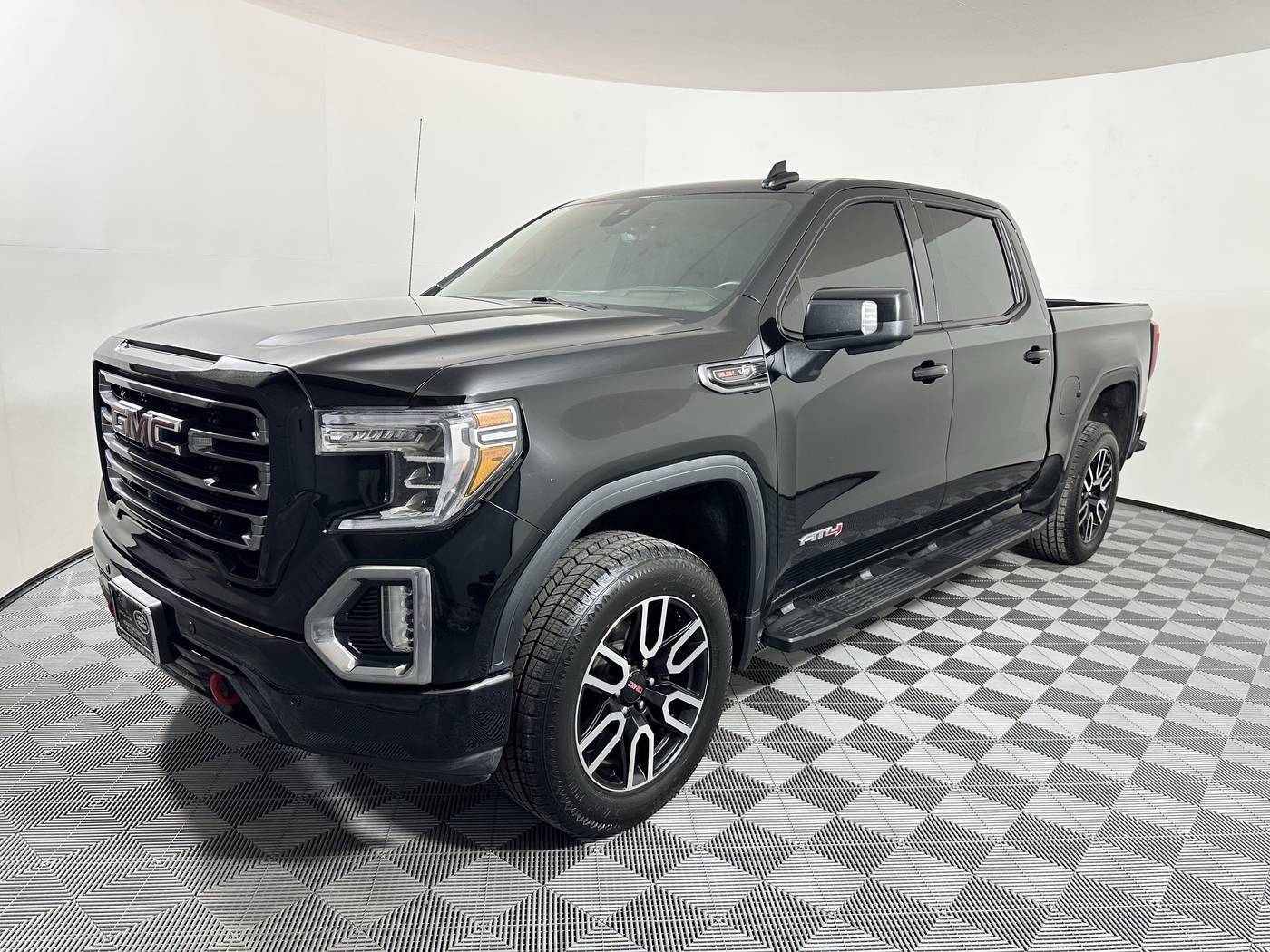 2019 GMC Sierra 1500 AT4 — Pickup Truck — 77,577 mi — Houston, TX