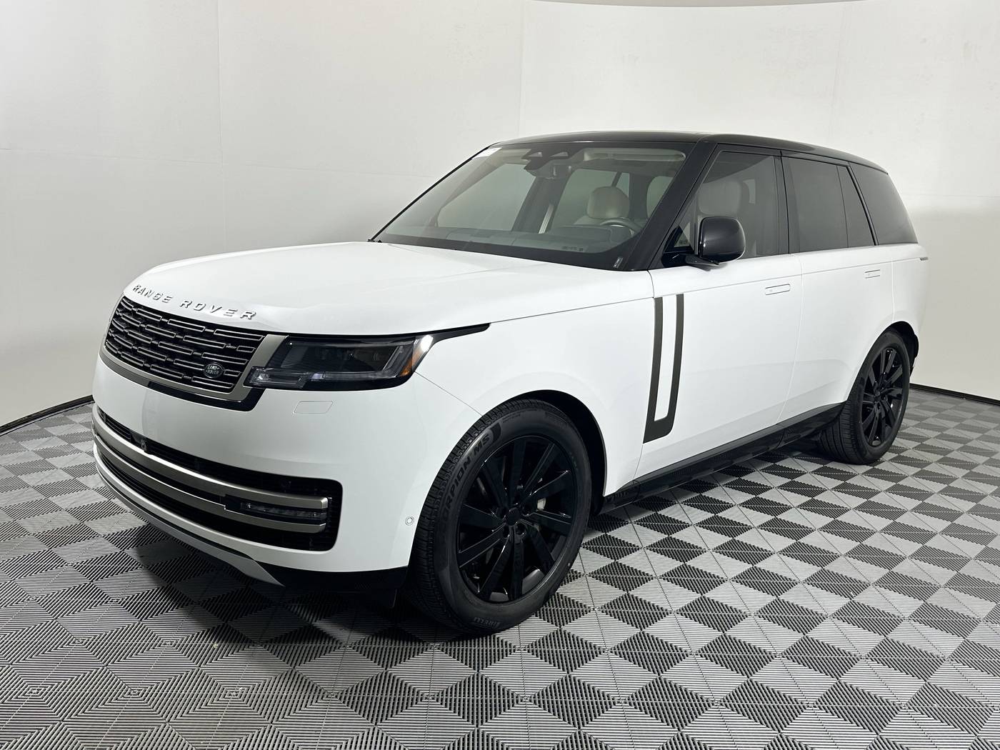 2025 Land Rover Range Rover SE — SUV — 1,485 mi — Houston, TX