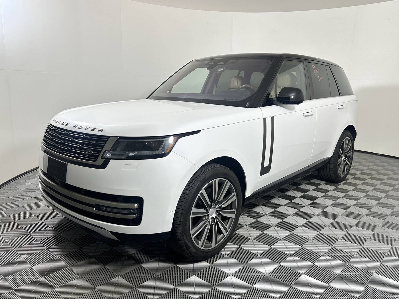 2023 Land Rover Range Rover SE — SUV — 15,428 mi — Houston, TX