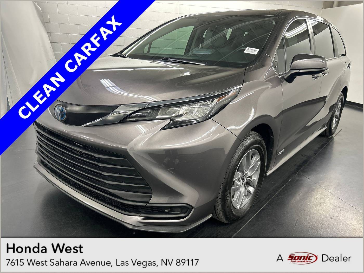 2021 Toyota Sienna LE — Minivan — 60,051 mi — Las Vegas, NV