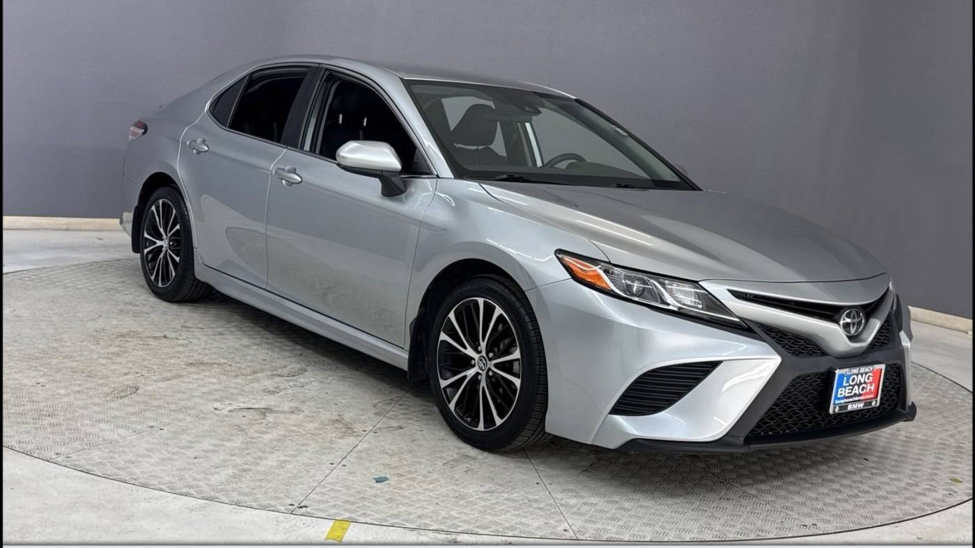 2020 Toyota Camry SE — Sedan — 78,084 mi — Long Beach, CA