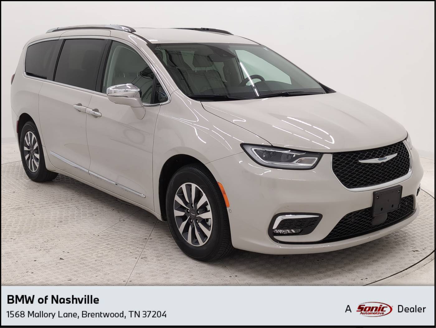 2021 Chrysler Pacifica Hybrid Limited — Minivan — 35,805 mi — Brentwood, TN