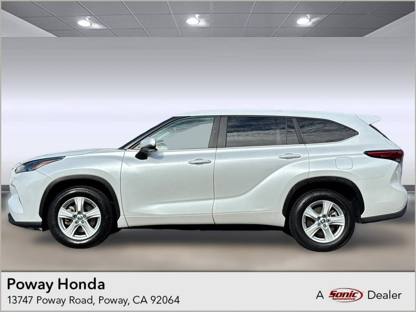 2023 Toyota Highlander LE — SUV — 61,163 mi — Poway, CA