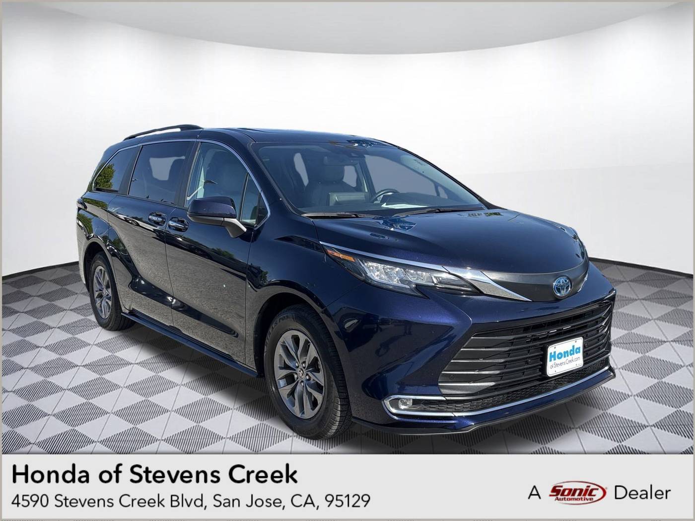 2023 Toyota Sienna XLE — Minivan — 53,551 mi — Santa Clara, CA
