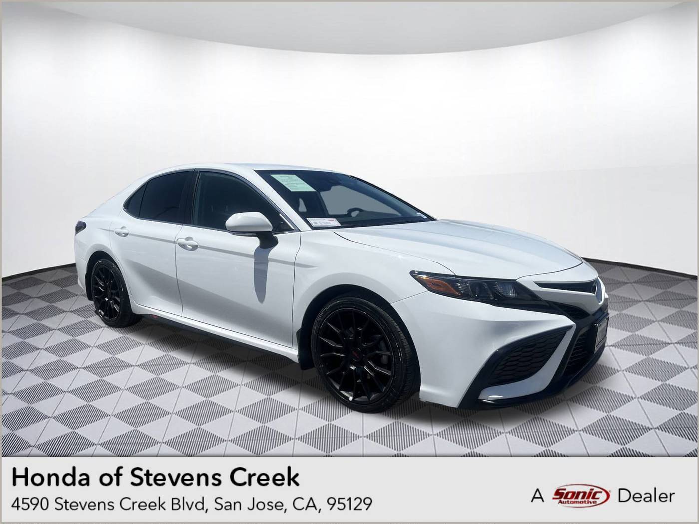 2022 Toyota Camry SE — Sedan — 33,199 mi — Santa Clara, CA