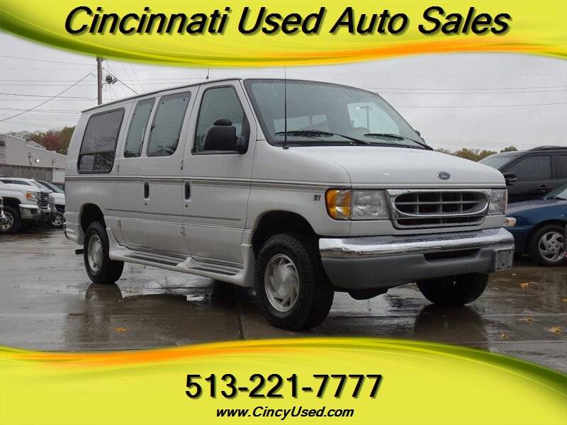 2002 Ford Econoline Cargo Van E-150 — Cargo Van — 25,517 mi — Cincinnati, OH