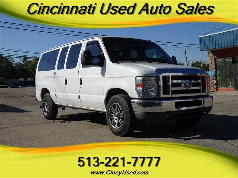 2011 Ford Econoline Wagon E-350 Super Duty XLT