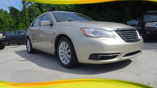 2013 Chrysler 200 Limited — Sedan — 116,476 mi — Cincinnati, OH